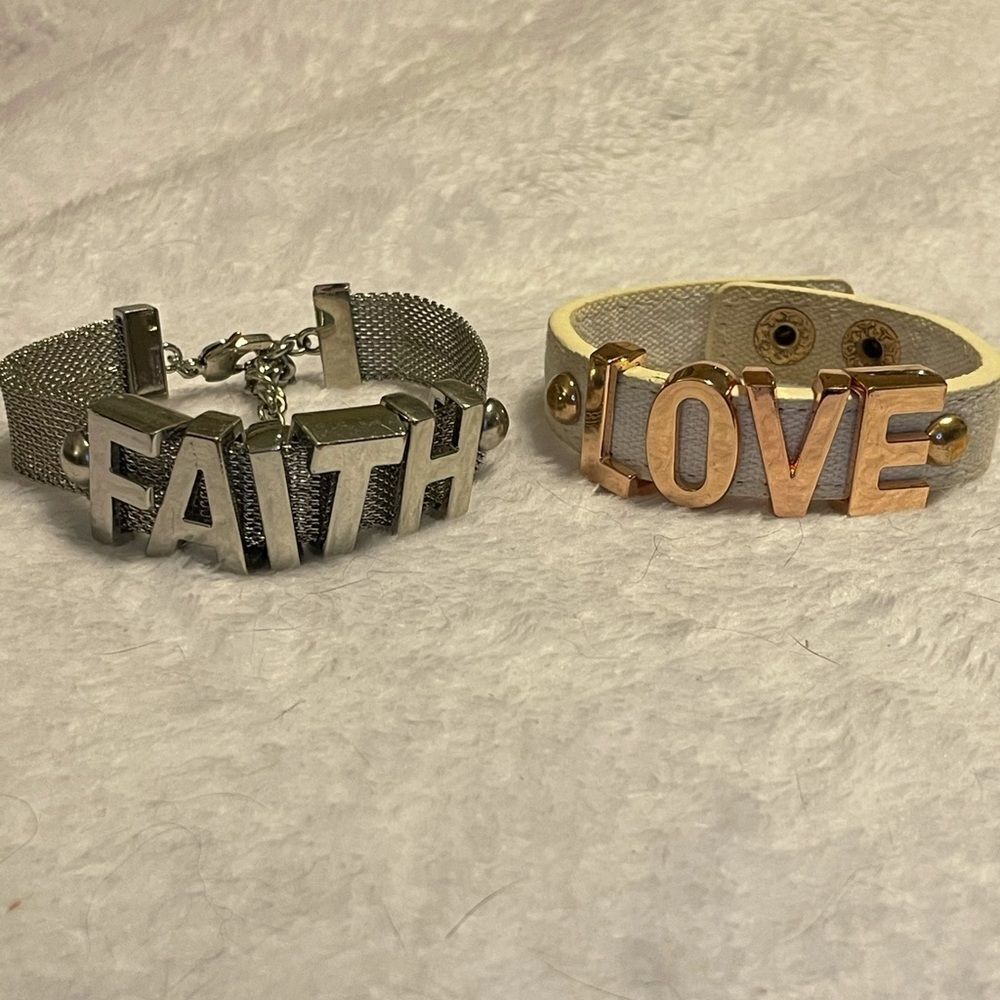 BCBGeneration Lot of two Cuff Bracelet FAITH LOVE Silver, Rose Gold on White